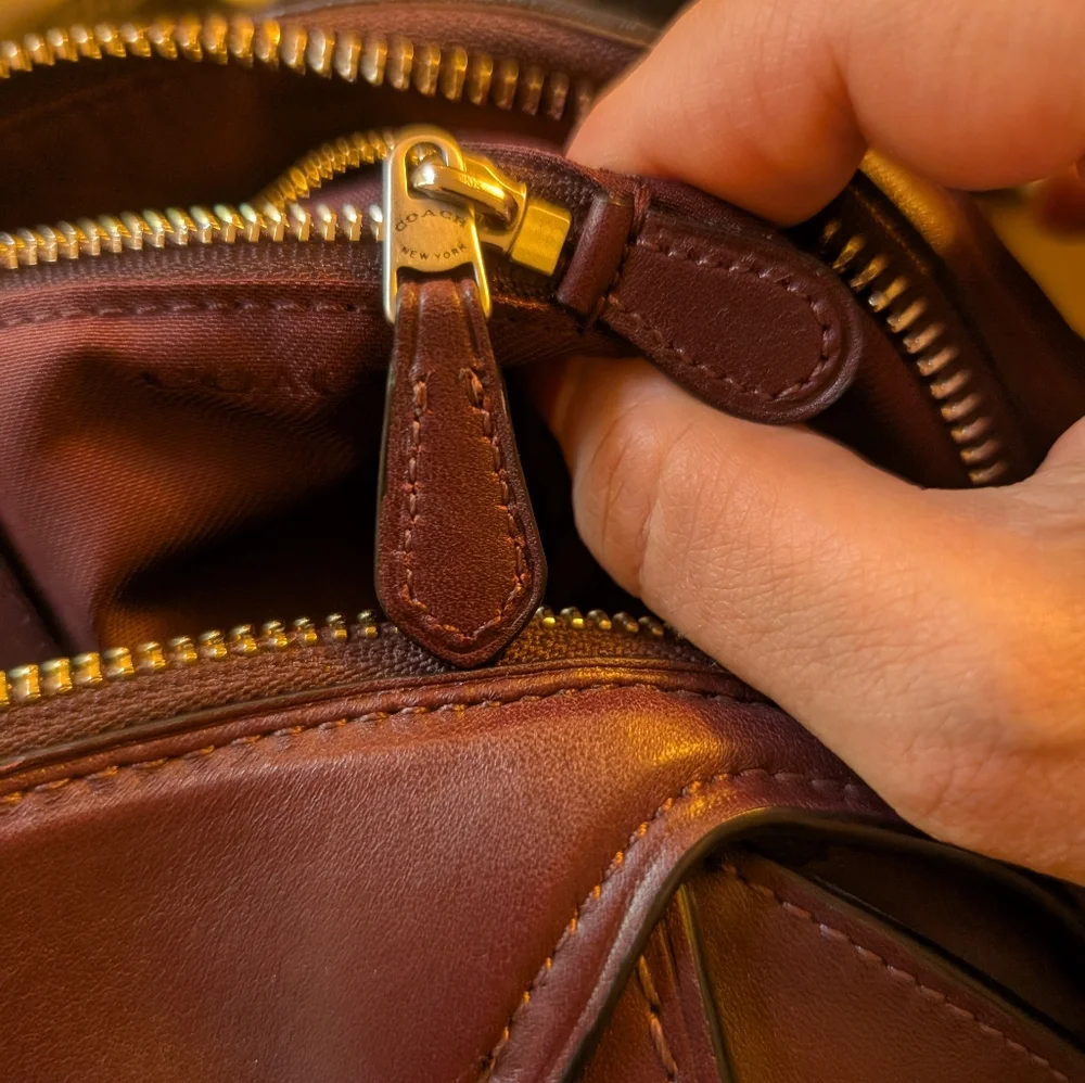 Coach Ace Satchel in Burgundy in EUC - Picture 4 of 16